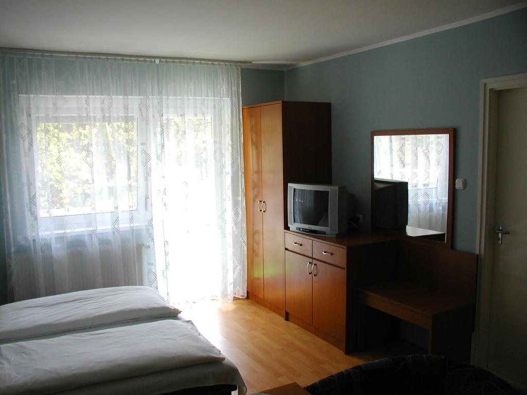 Lila Haz Apartment Harkany Bagian luar foto