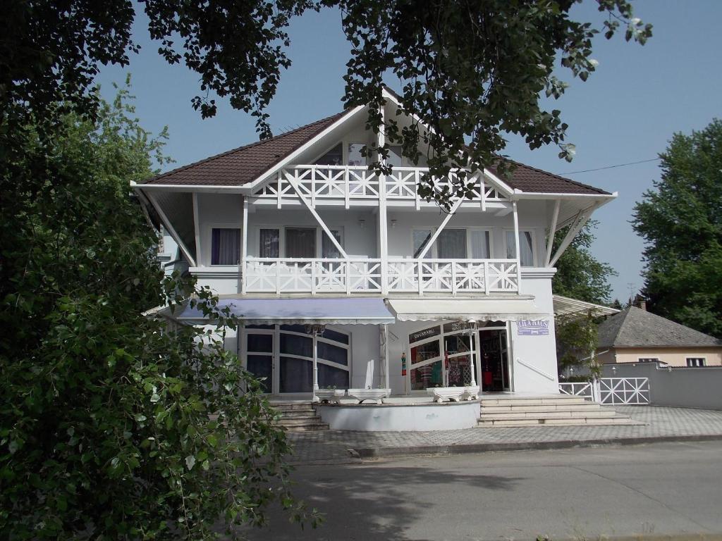 Lila Haz Apartment Harkany Bagian luar foto